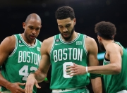 开云体育app-凯尔特人翻盘热火，波普三分绝杀成赛季最佳表现的简单介绍