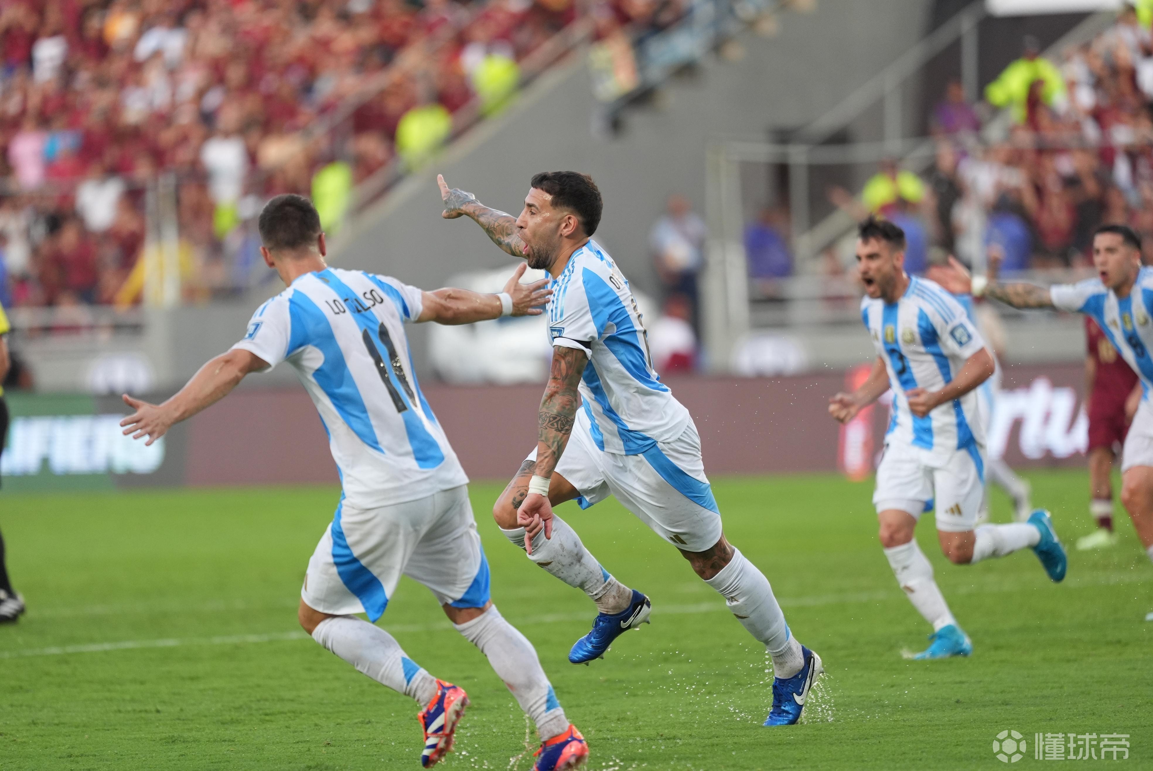 委内瑞拉击败巴西获得排球比赛胜利 委内瑞拉击败巴西获得排球比赛胜利