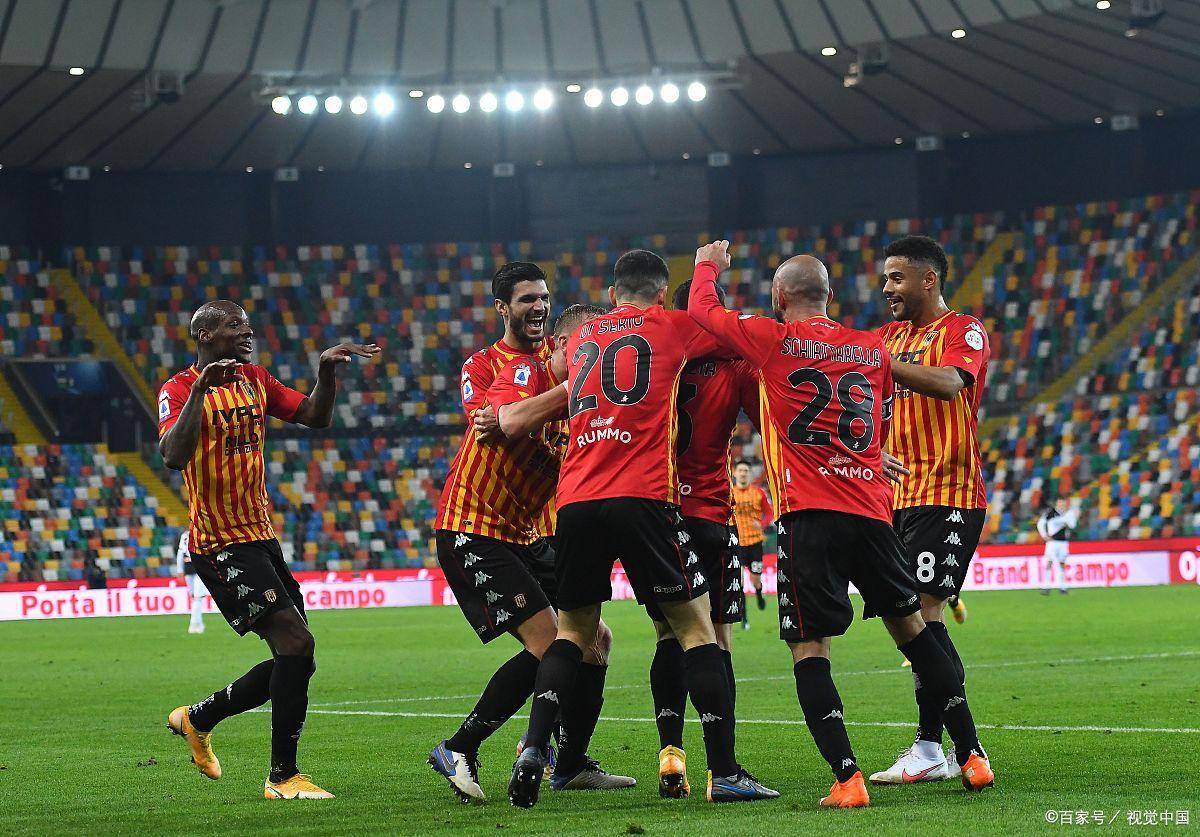 包含沃尔夫斯堡主场力克对手，取得胜利的词条