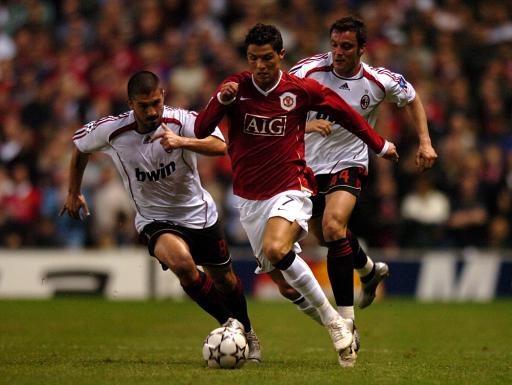 包含热血激战！足球豪门争夺荣耀的词条