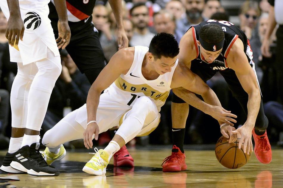 开拓者客场力克猛龙，小卡独揽分难救主的简单介绍