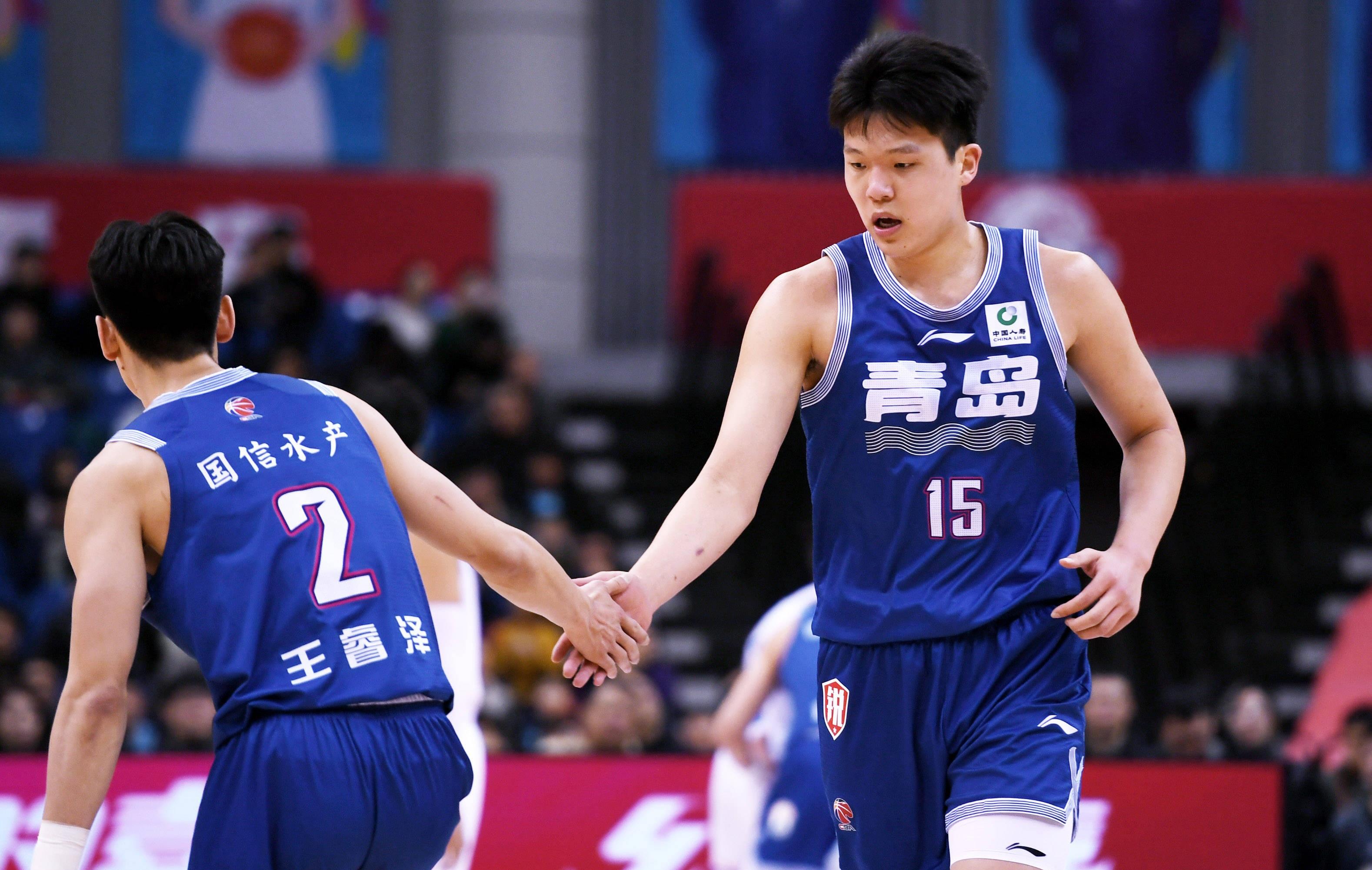 辽宁男篮主场逆转广东，登上榜首位置