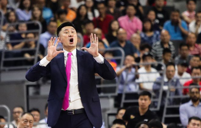 小将横空出世，成为队内焦点