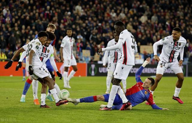 包含尼斯主场惨败西汉姆联，近期不振的词条