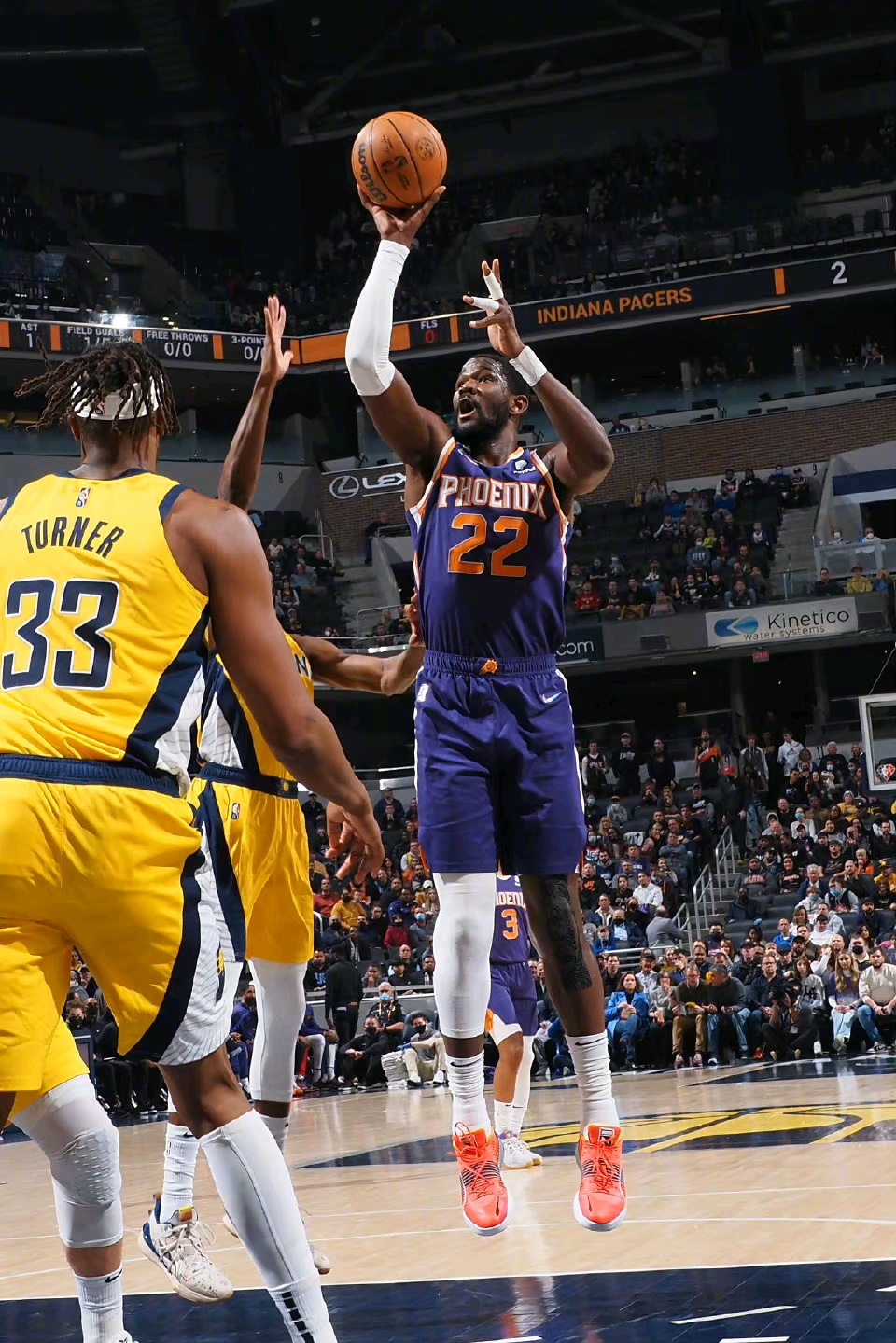 上海队力克猛龙,布克状态火热的简单介绍 上海队力克猛龙,布克状态火热的简单介绍