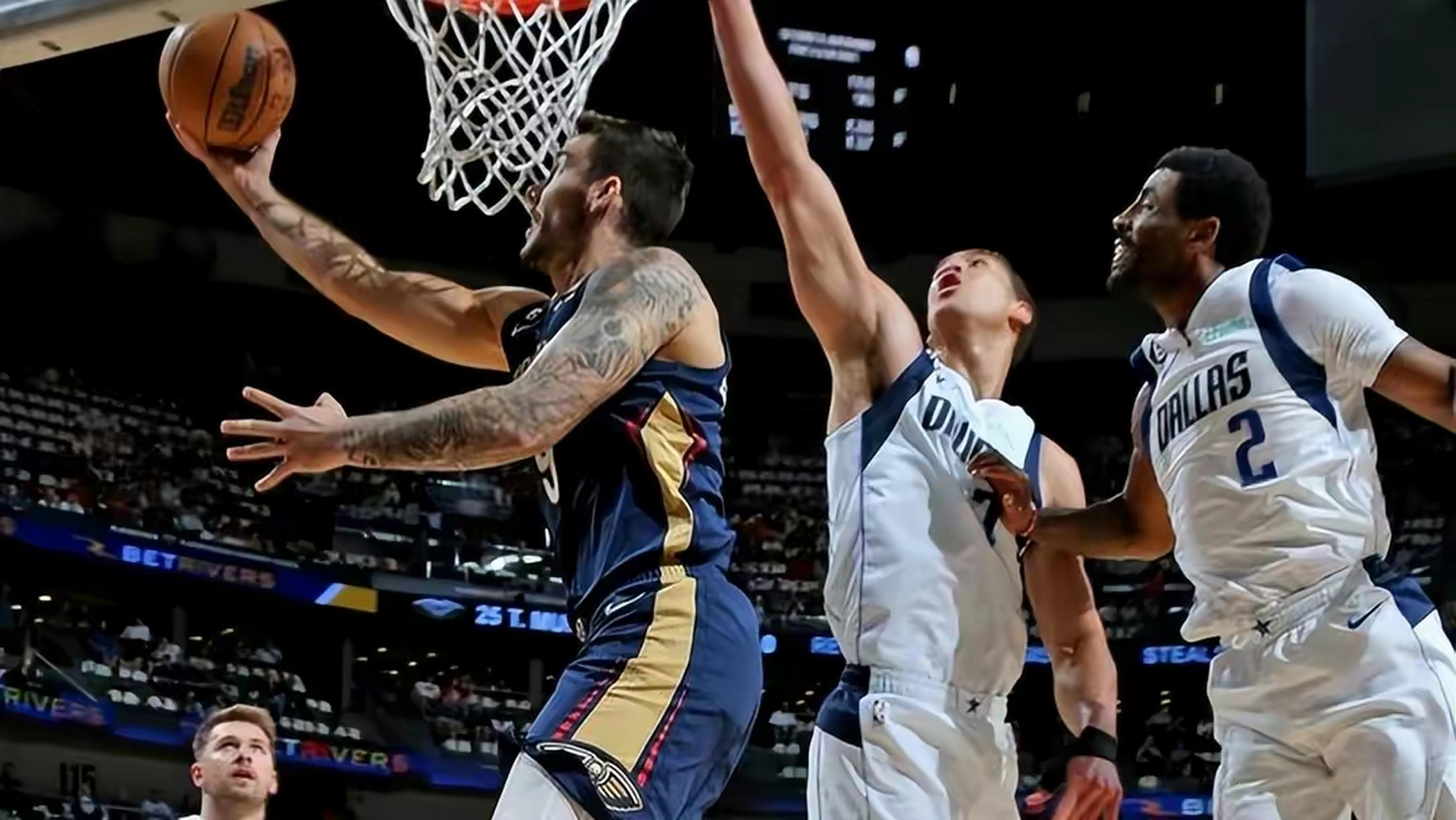 包含鹈鹕横扫独行侠，西亚卡姆带队取胜的词条