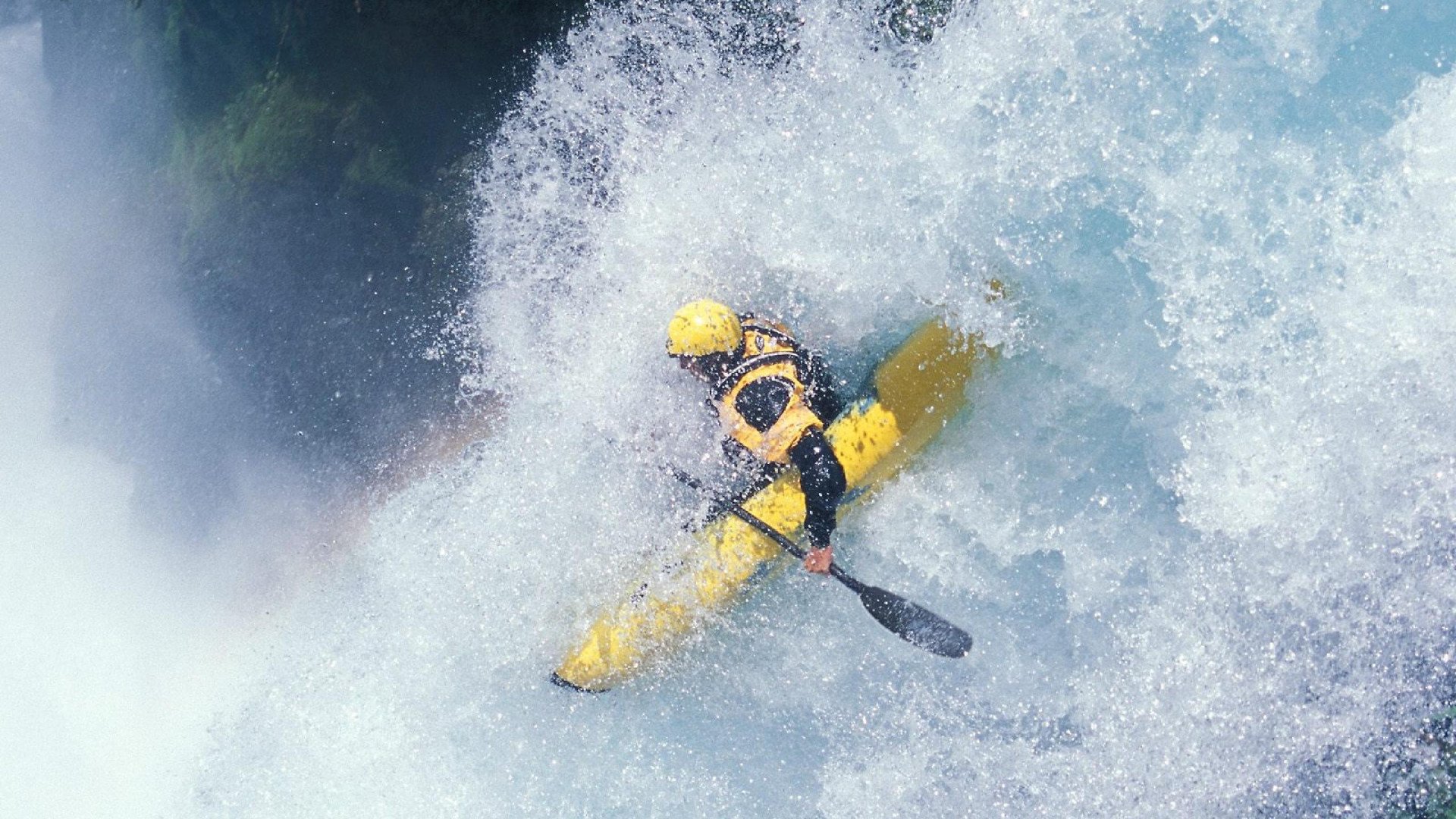 F1新赛季揭幕战之夜，武切维奇在篮球焦点战中证明自己