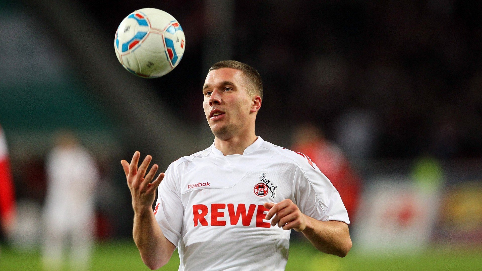 奥亚尔萨瓦尔爆发,卡塔尔末节带走伊朗—亚洲杯半决赛的战术与意志之战